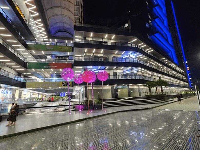 galaxy-blue-sapphire-plaza