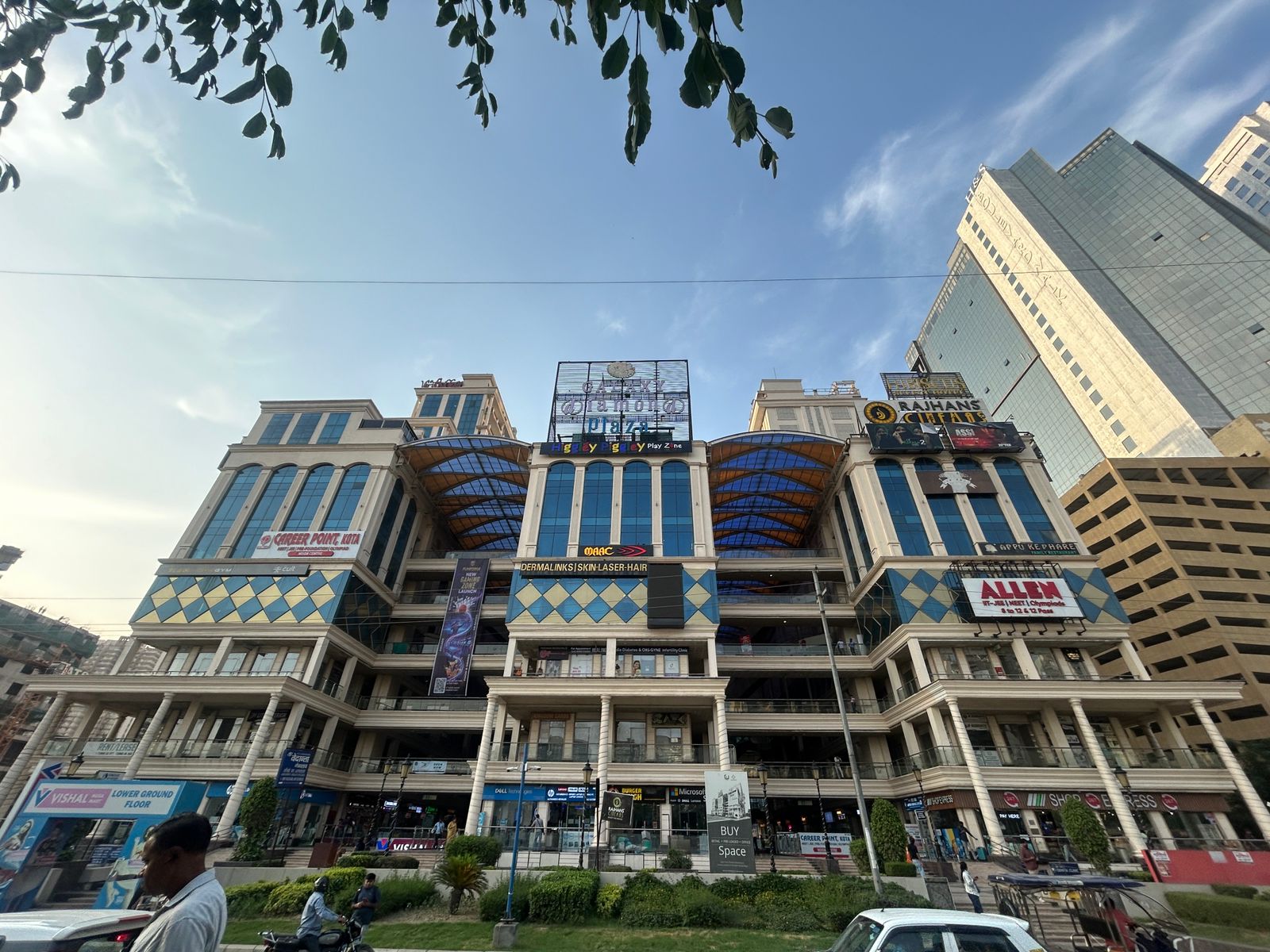 galaxy-diamond-plaza